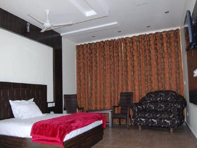 Bedroom, The Origin, Kangra