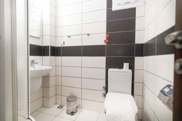 Bathroom 5, Aristo Otel, Didim
