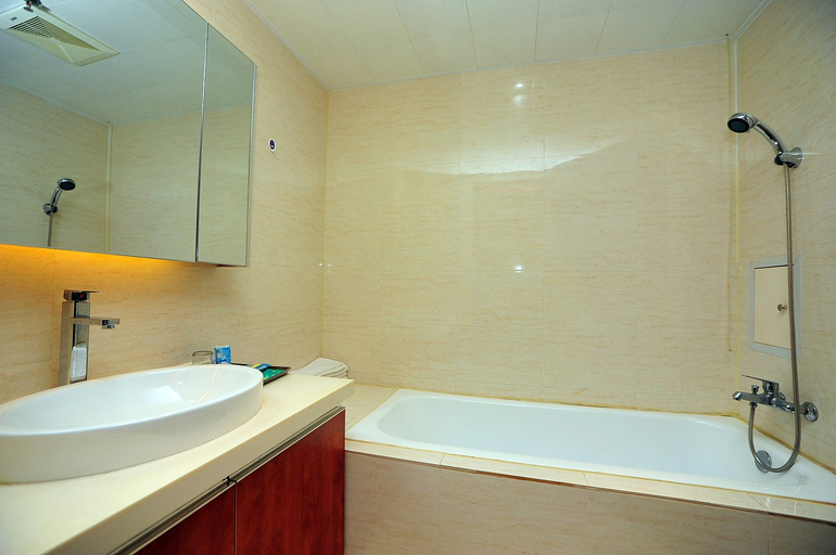 Bathroom 2, Huaxi Hostel, Kunming
