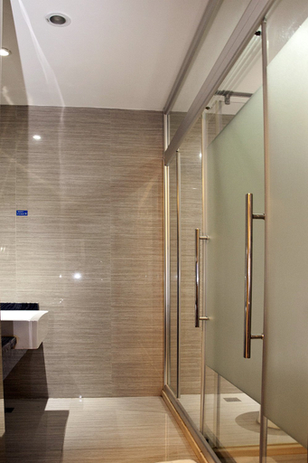 Bathroom, Pingtan Yanyu Hotel (Pingtan Longfengtou Seashore Resort), Fuzhou