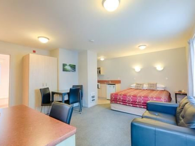 Bedroom 2, Bella Vista Motel Greymouth, Grey