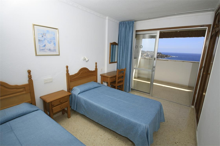 Bedroom 2, Corona Roja Apartments, Las Palmas