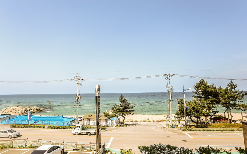 Others 5, Gangneung Gyeongpodae Daedeokosutel, Gangneung