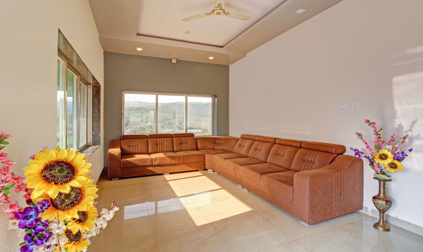 Public Area 2, Treebo The Venna Hill, Satara