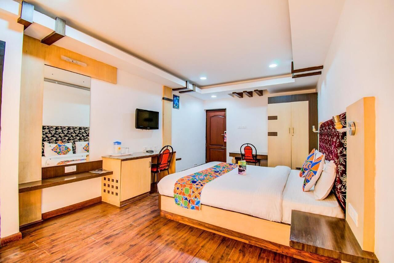 Bedroom 2, Hotel Kurunji Meridian, Dindigul