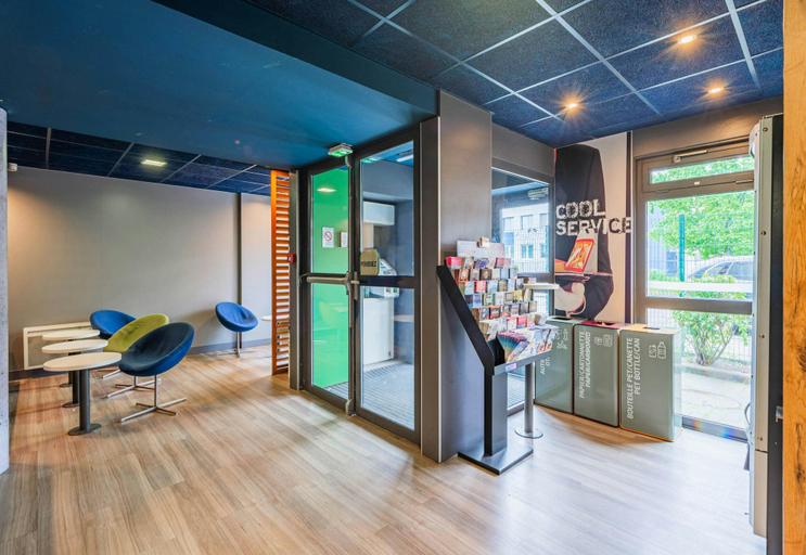 Public Area 2, B&B HOTEL Strasbourg Nord Schiltigheim, Bas-Rhin