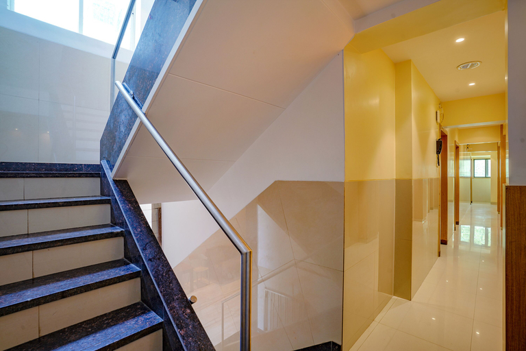 Public Area 2, FabHotel Starwood Residency - 100m from Dr DY Patil Stadium, Thane