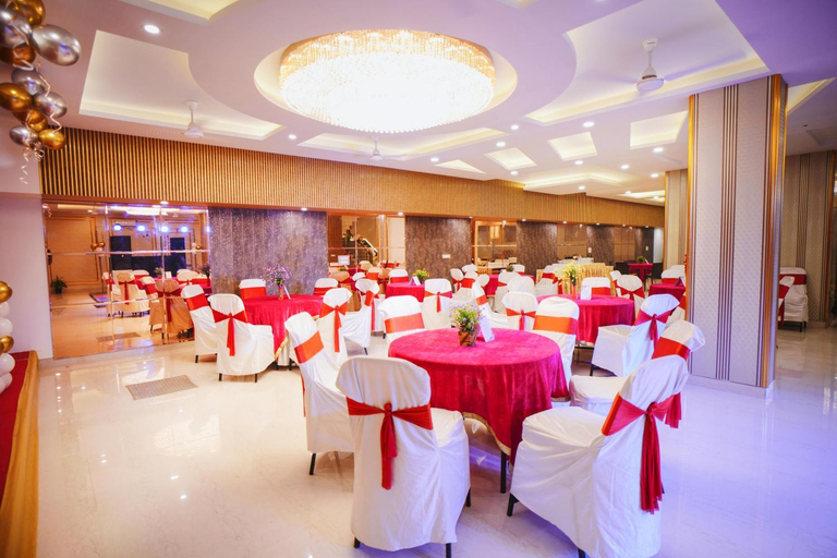 Food & Drinks 4, Haris Court- Cyber Hub, Gurgaon