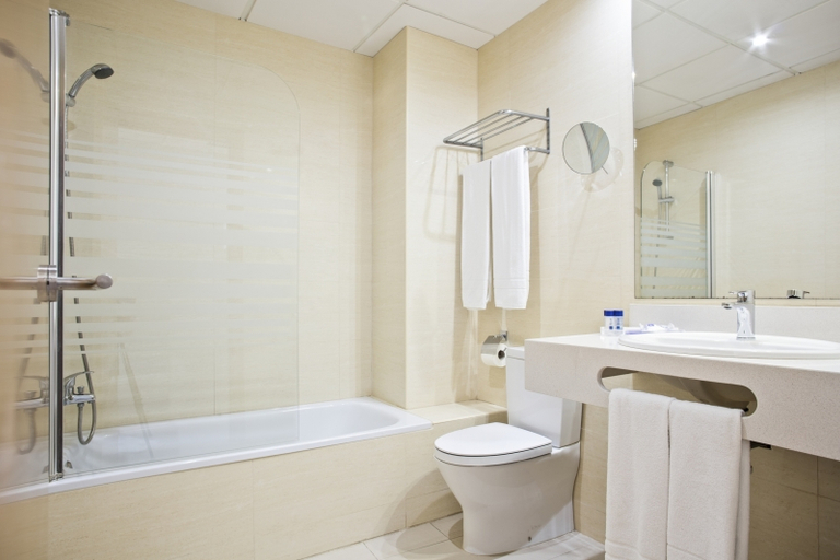 Bathroom 4, Hotel Best Cambrils, Tarragona