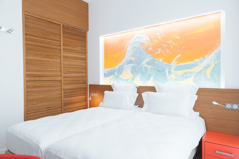 Bedroom 2, Grand Atlantic Hotel, Gironde
