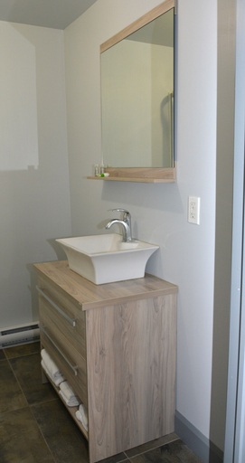 Bathroom 3, Parc du Mont-Citadelle, Témiscouata