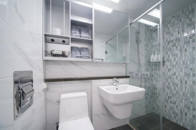 Bathroom, The Venezia Suite Hotel, Chuncheon