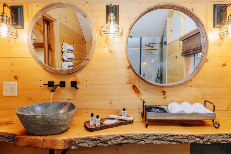 Bathroom 5, Battenkill Glamping Resort, Washington
