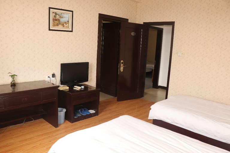Bedroom 3, Jinqiao Hotel, Huzhou