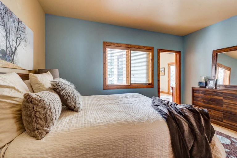 Bedroom 3, 400 Whispering Pines Circle Private Home with Hot Tub, Summit