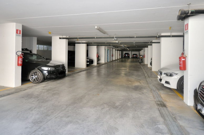 Parking 5, Relax in Comfort With Pool and sea Nearby, Venezia