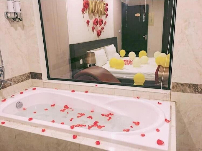Bathroom 4, Hoang Gia II Hotel, Thái Bình