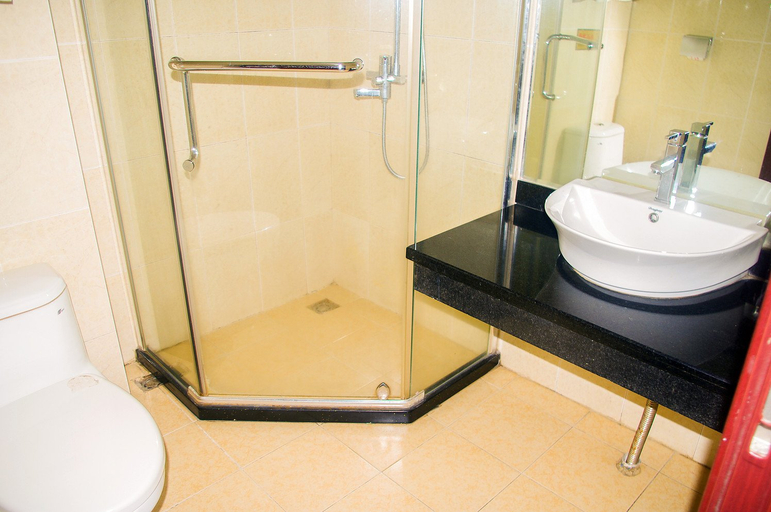 Bathroom 3, Haiyue Holiday Hotel, Yangjiang