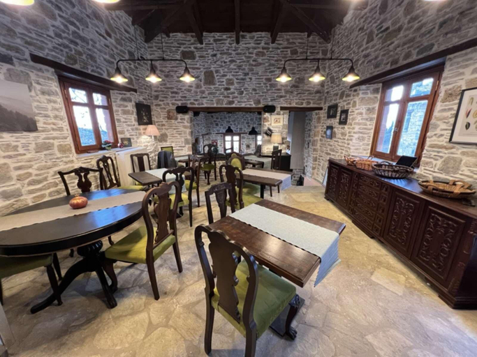 Food & Drinks 4, AURORA-INN, Thessaly