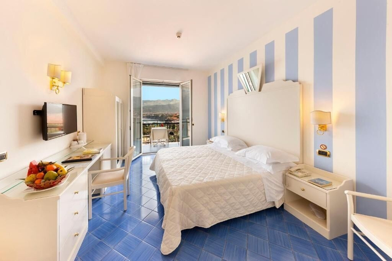 Bedroom 2, Hotel Bristol, Napoli