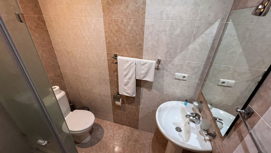 Bathroom, Olympavan Hotel, Yerevan