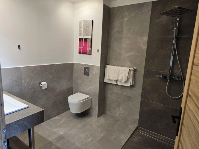 Bathroom 3, Les Loges du Luberon, Vaucluse