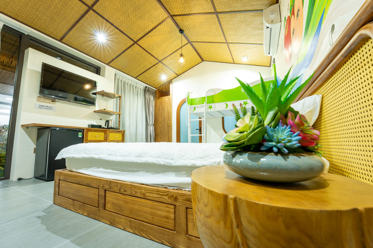 Bedroom 3, Apple House & Coffee, Ba Ria