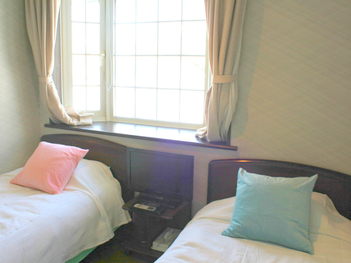 Bedroom 3, Life is Beautiful, Hachimantai