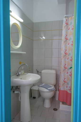 Bathroom 3, Enplo Apartments, Crete