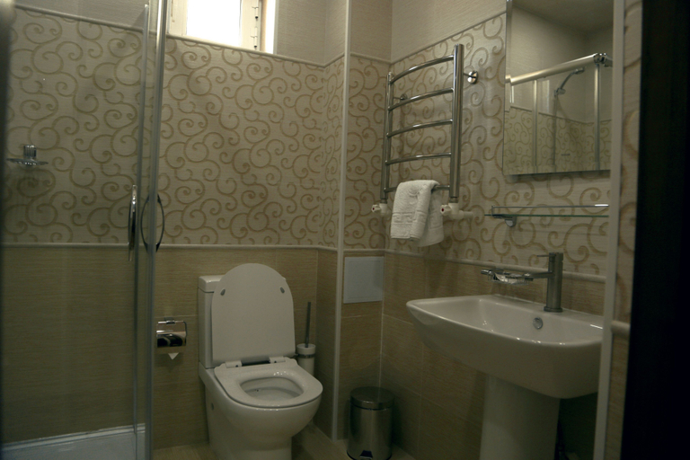 Bathroom 2, Bravo Lyuks Hotel, Urganch
