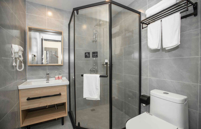 Bathroom 3, Homeinn Pebble Hotel (Yangzhou Jiangdu Bridge), Yangzhou