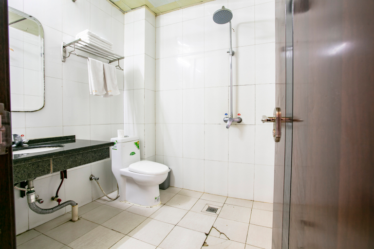 Bathroom, Xin‘an ’Xinrunhua hotel, Luoyang