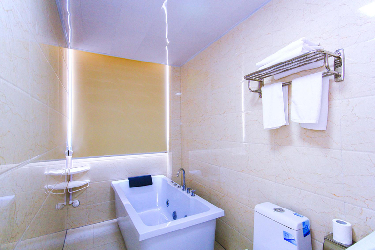 Bathroom 3, Shiguang Manju (Qiandao Lake Central Lake Scenic Area), Hangzhou