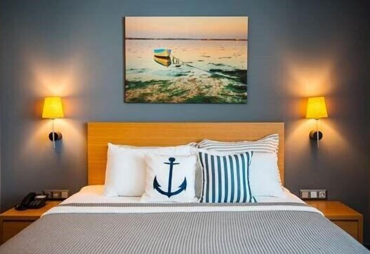 Bedroom 4, Port Marina Hotel, Karataş