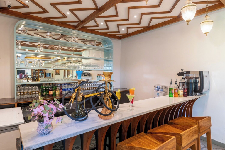 Food & Drinks 5, クオリティ イン バイ ローレンス, Kangra