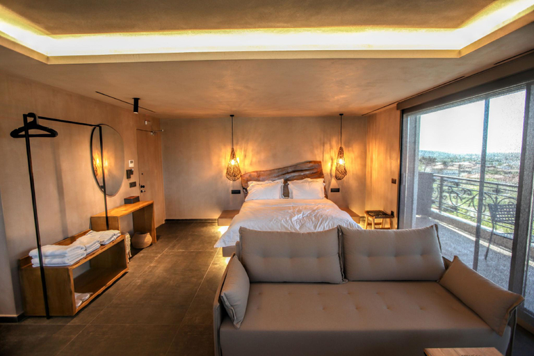Bedroom 3, Meteora Heaven and Earth, Thessaly