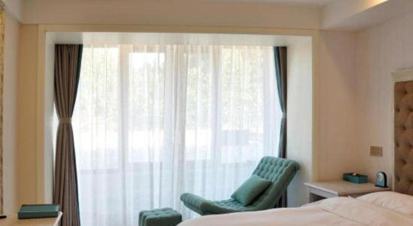 Bedroom 2, Beijng Chestnut Valley Hotel, Beijing