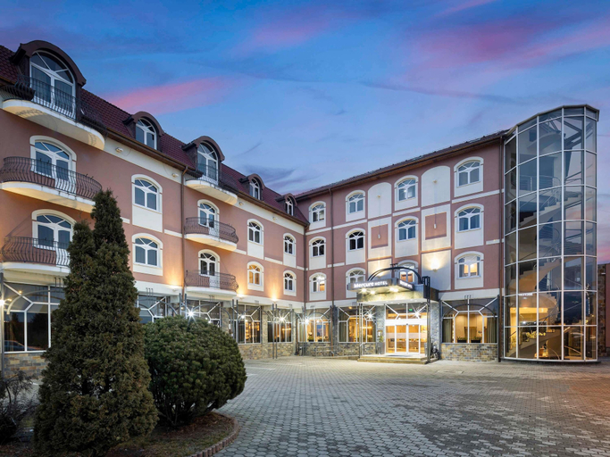Exterior & Views 2, Mercure Sibiu Airport, Sibiu