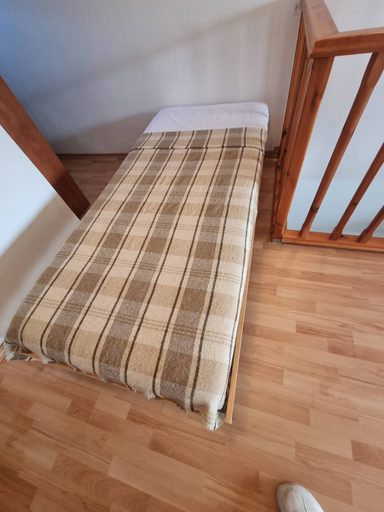 Room 2, 1BR Homey Duplex 300mbps Wifi 2 Floor With Washer, Bansko