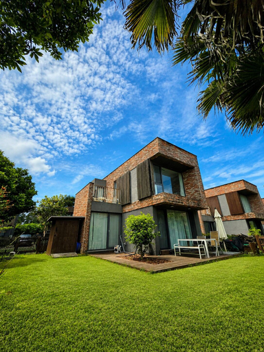 Others 1, Somsom House, Seogwipo