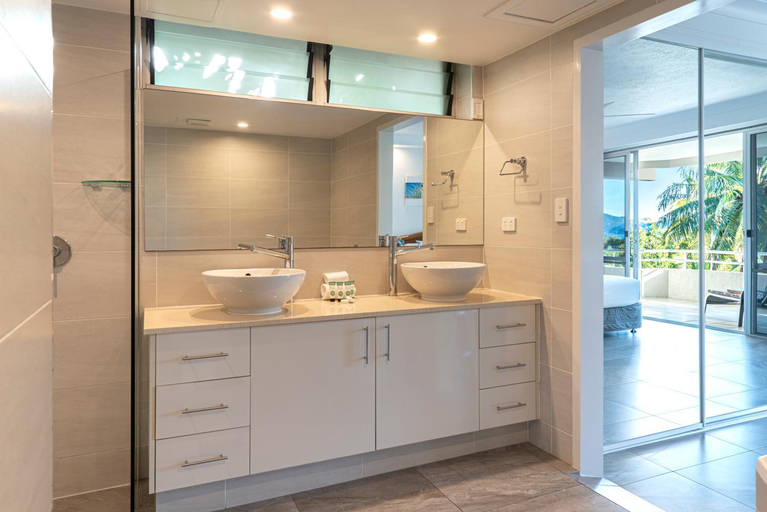 Bathroom 4, Poinciana 11 - Hamilton Island - Free Buggy, Whitsunday