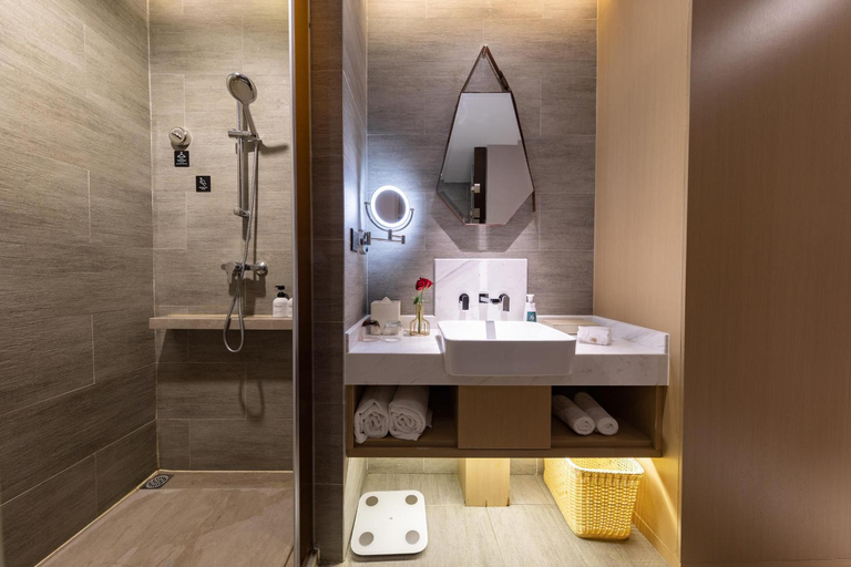 Bathroom 3, Atour Hotel Ningbo Sanjiangkou Bund Bookstore, Ningbo