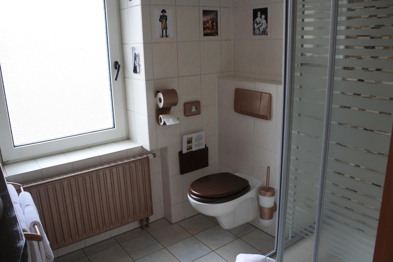 Bathroom 3, Hotel Berlin, Leipzig