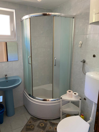 Bathroom 3, Vila Ruska