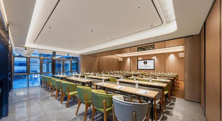Food & Drinks 5, Riverside Hotel, Zhongshan