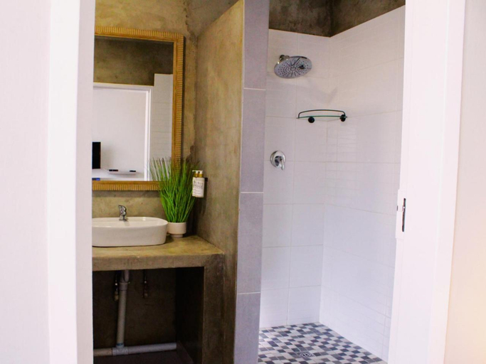 Bathroom 3, Acorn Lodge & SKYDECK, Dr Kenneth Kaunda