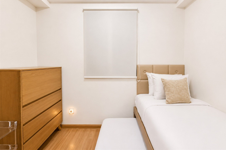 Room 3, Restful Wooden Vibe 2Br At Apartment Sky House Bsd, Tangerang Selatan