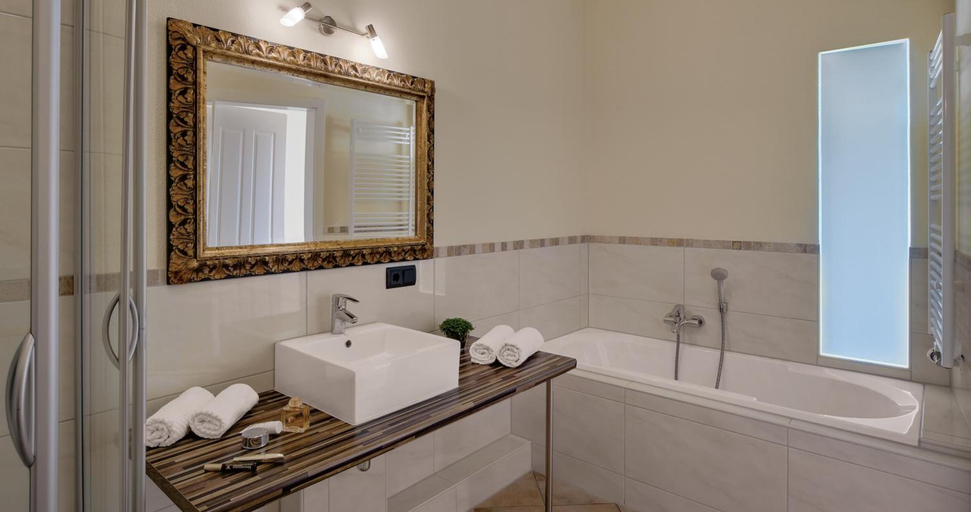 Bathroom 4, Hotel Villa Medici, Karlsruhe