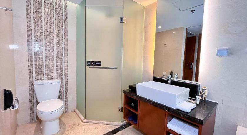 Bathroom 4, Shenyang Rayfont International Hotel, Shenyang