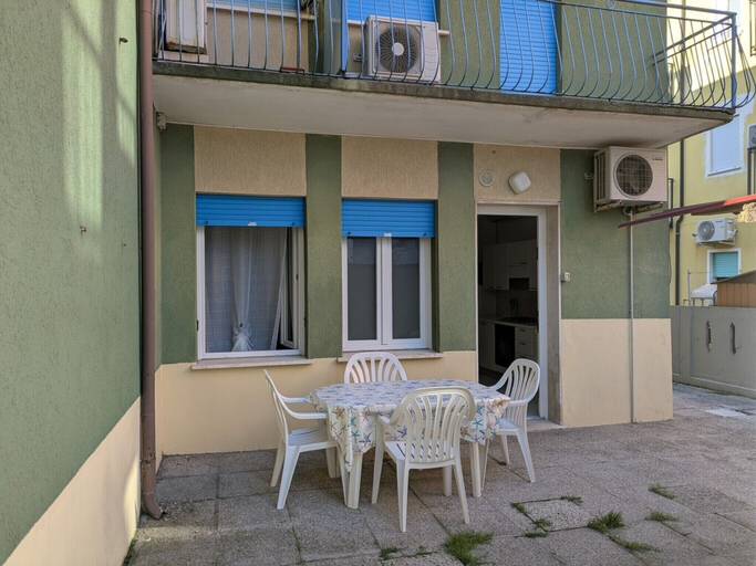 Balcony 3, Caorle Ground Floor Property Near the sea, Venezia